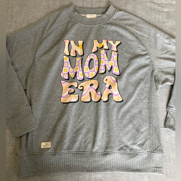 Simply Southern Tops - NWOT Simply Southern Mom Pullover